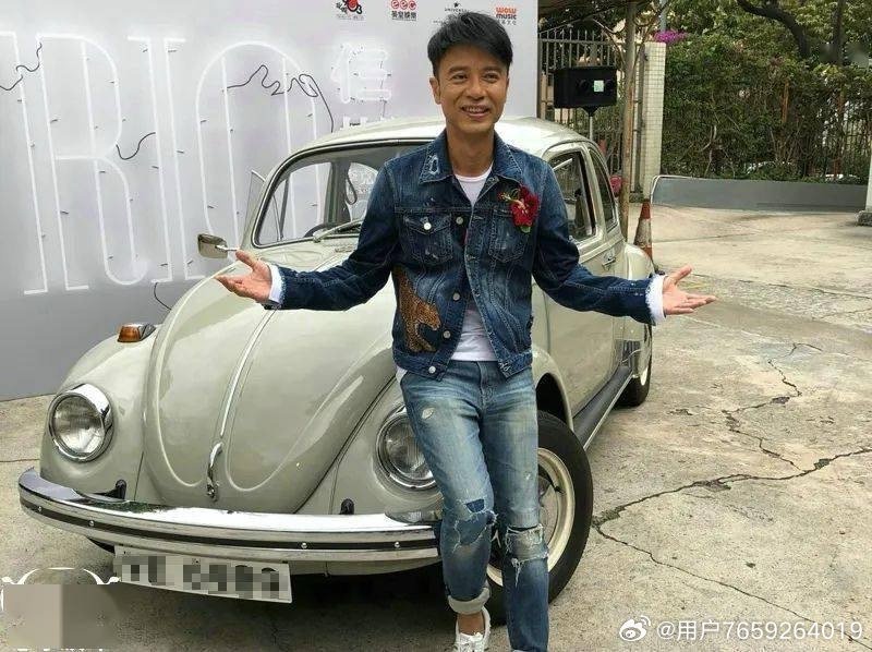 李克勤最新微博动态，科技魅力与未来生活的体验之旅